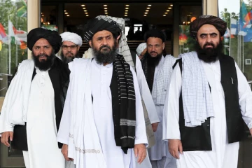 போட்டிபோடும் தலீபான் தலைவர்கள் ; அதிபர் மாளிகையில் குழப்பம்!
