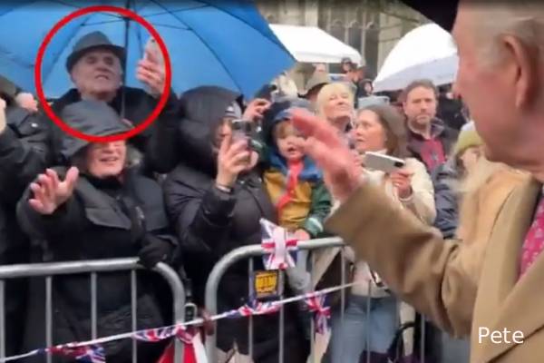 இளவரசர் ஆண்ட்ரூ சர்ச்சையால் மக்கள் ஆதரவை இழந்துவரும் ராஜகுடும்பம் | Support For Uk Royal Falls After Epstein Leaks