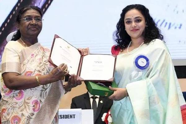 மாட்டு சாணம் அள்ளிய கைக்கு தேசிய விருது! நடிகை நித்யா மேனன் ஓபன் டோக் | Nithya Menen Clean Cow Dung In Idli Kadai Movie