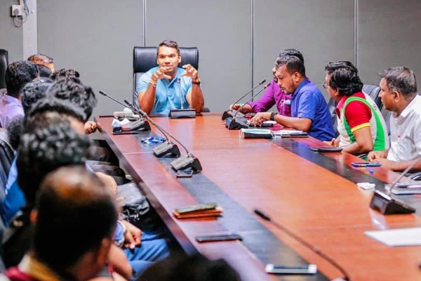 மஹிந்தவின் அரசியல் விளையாட்டு ஆரம்பம் - வெளியேறப் போகும் அரசியல் பிரபலம் | Sri Lanka Political Situation Namal Mahinda