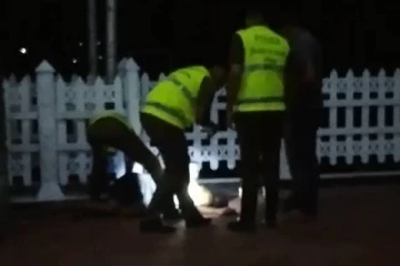 இலங்கையில் நால்வரின் வெறிச்செயல்: ஒருவர் பலி! மற்றுமொருவர் வைத்தியசாலையில்