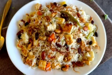 பிரியாணி சுவையில் 2 பொருள் மாத்திரம் வைத்து நவரத்தின புலாவ் செய்வது எப்படி?