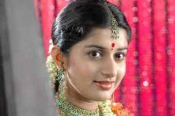 சண்டக்கோழி மீரா ஜாஸ்மினா இது.. இப்போது எப்படி இருக்கிறார் பாருங்க