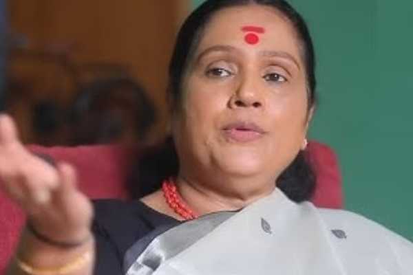 பையன் வேணும்னு மகனை தத்து கேட்டாரு ரஜினிகாந்த்!! பிரபல நடிகை ஓபன் டாக்.. | Rajinikanth Ask Her Son For Adoption Santhi Open