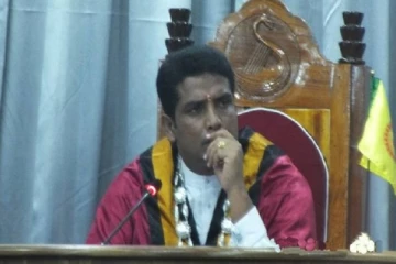 பரபரப்பின் மத்தியில் இடம்பெற்ற சபை அமர்வு - தோற்கடிக்கப்பட்டது வரவு செலவுத்திட்டம்!