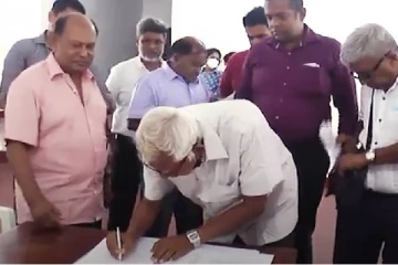 பயங்கரவாத சட்டத்திற்கு  எதிராக தமிழ் எம்பிக்கள் கையெழுத்து வேட்டை!(Video)