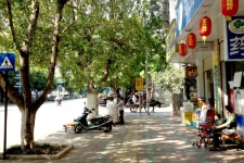 சீனாவில் பொது இடத்தில் திடீரென 7 பேரை கத்தியால் குத்திக் கொன்ற சைக்கோ: பொலிஸ் உட்பட 7 பேர் படுகாயம்