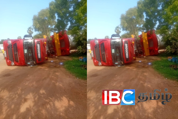 மன்னாருக்கு காற்றாலையை ஏற்றிச் சென்ற வாகனம் திருகோணமலையில் விபத்தில் சிக்கியது!