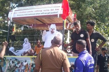 தடைகளை தாண்டி வலிகள் சுமந்த ஊர்தி முள்ளிவாய்க்கால் நோக்கி பயணம்