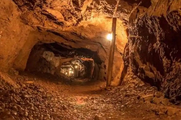 வெளிநாடொன்றில் புதிய தங்க சுரங்கம் கண்டுபிடிப்பு | New High Grade Gold Mine Found In South America