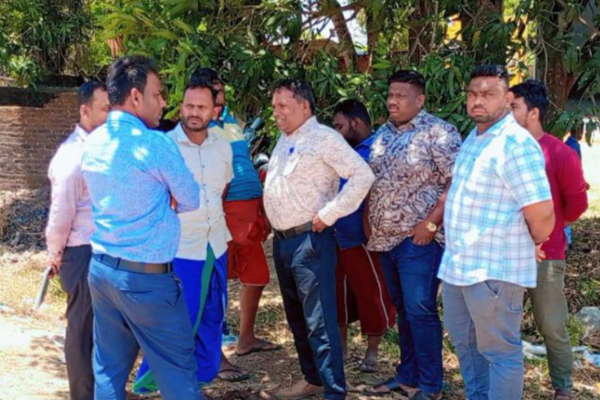 தமிழர் பகுதியொன்றில் பொலிஸார் அடாவடி ; அரசாங்க அதிகாரிகளுக்கு இடையூறு | Police Brutality In A Tamil Area
