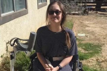 கோமாவில் இருந்து கண்விழித்த பெண்ணுக்கு நடந்த அதிசயம்!!! இப்படி ஒரு வினோத நோயா?