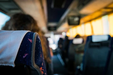 பேருந்தில் உயிரிழந்த பெண்; அடையாளம் காண உதவிகோரும் பொலிஸார்