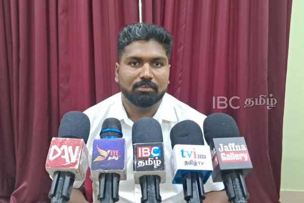 கோரிக்கை றிறைவேற்றப்படாததால் பிரதேச சபையில் இருந்து வெளியேறிய உறுப்பினர் | Puthukudiyiruppu Budget Approved Despite Walkout