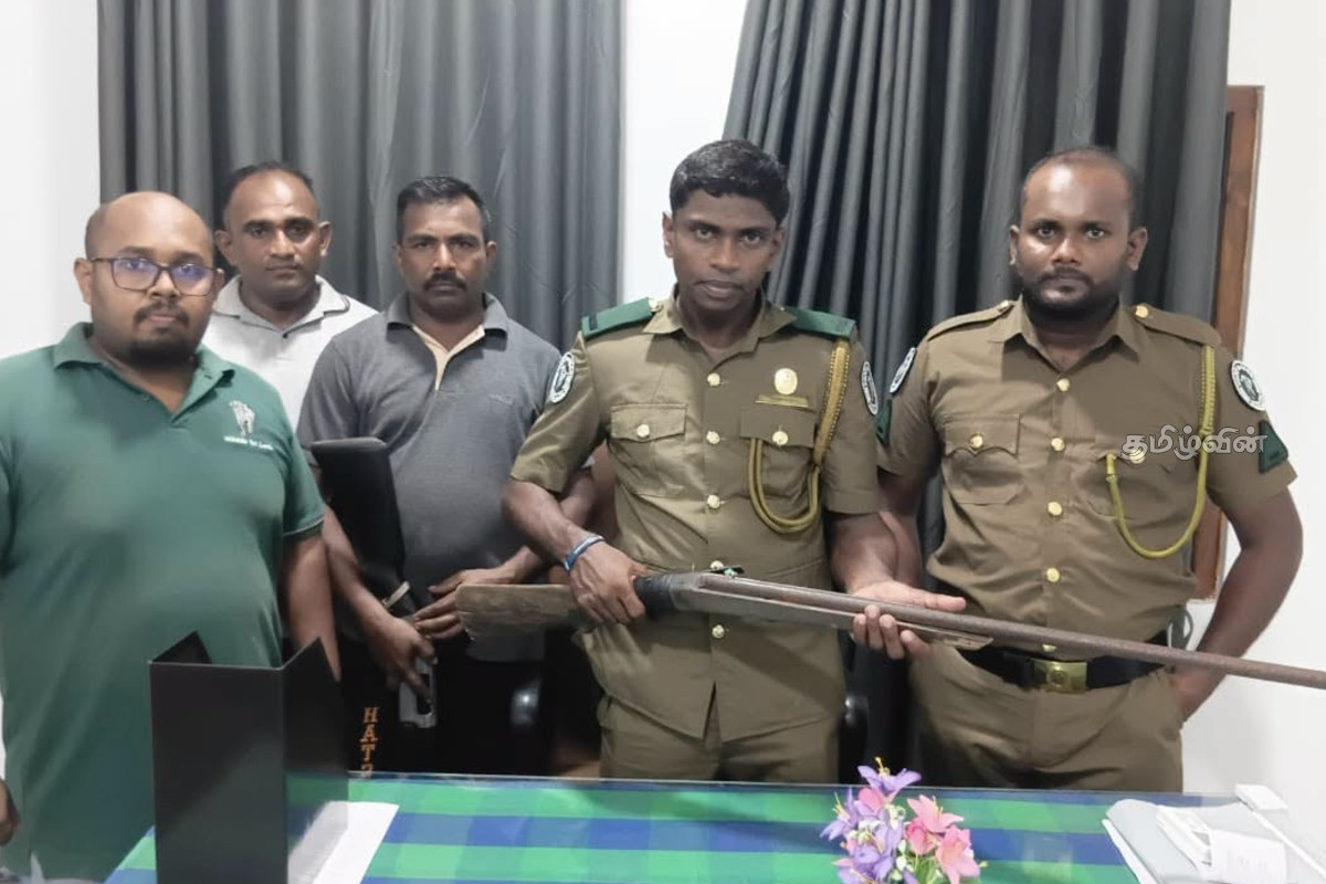 புத்தங்கல சரணாலயப் பகுதியில் துப்பாக்கியுடன் ஒருவர் கைது | Buddhangala Sanctuary One Arrested With Gun புத்தங்கல சரணாலயப் பகுதியில் துப்பாக்கியுடன் ஒருவர் கைது | Buddhangala Sanctuary One Arrested With Gun