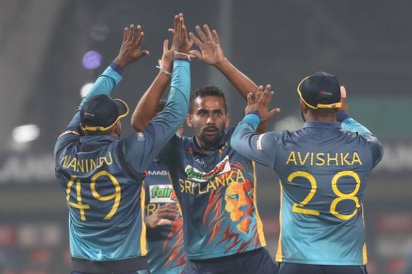 இலங்கை அணியை வீழ்த்தி ஒரு நாள் தொடரை கைப்பற்றிய இந்தியா! | India Beat Sri Lanka And Won The Odi Series