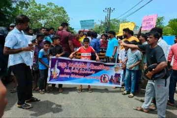 திருகோணமலை - மூதூரில் மதுபானசாலையின் அனுமதியை இரத்து செய்ய கோரி ஆர்ப்பாட்டம்