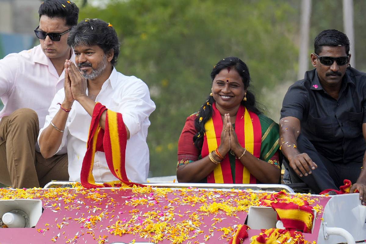 இடைத்தேர்தல் வாக்கு எண்ணிக்கை; தாராபுரம், மதுராந்தகத்தில் தவெக முன்னிலை | Tvk Leads In Dharapuram Madurantakam By Election