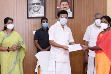 கொரோனா தடுப்பு பணியில் தீவிரமாக ஈடுபடும் கனிமொழி எம்.பி... மதுரையில் முதல்வருடன் விசிட்...