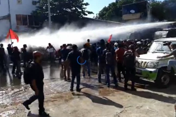 කොළඹ උණුසුම් වෙයි..! විරෝධතාකරුවන්ට පොලීසියෙන් කඳුළු ගෑස් සහ ජල ප්‍රහාර..(VIDEO)