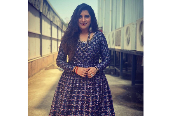 திடீரென்று சூப்பர் சிங்கரில் இருந்து பிரியங்காவை தூக்கிய விஜய் டிவி | Bigg Boss Priyanka Out From Super Singer Junior