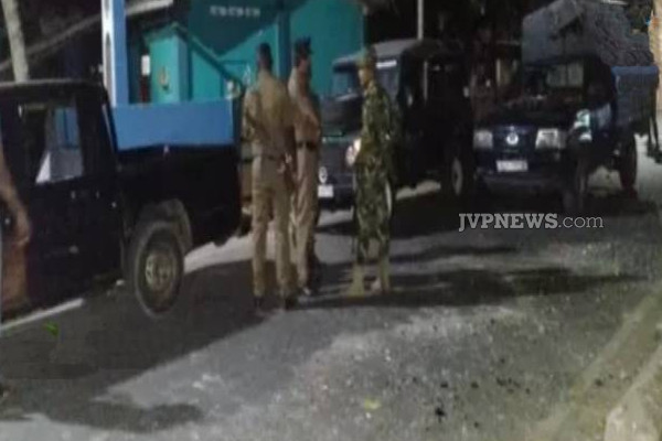 யாழில் இரவு ஏற்பட்ட பதற்ற நிலை: களமிறக்கப்பட்டுள்ள விசேட அதிரடிப்படையினர்! | Jaffna 2 Gang Conflict Special Task Force Deployed