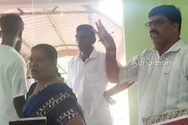 கரைதுறைப்பற்று பிரதேச சபை அமர்வில் கடும் வாக்குவாதம்.. பாதியில் எழுந்து சென்ற தவிசாளர் | Karaithuraipattu Pradeshiya Sabha Conflict