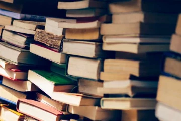 වැට් බදු නිසා පොත් මිල ඉහළ යයි