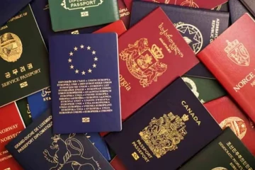 உலகில் பாஸ்போர்ட் இல்லாமல் உலக நாடுகளுக்கு பயணிக்ககூடியவர்கள்!