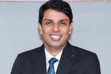 பாதுகாப்புக்காக வாள் வைத்திருக்கிறாராம் அர்ச்சுனா