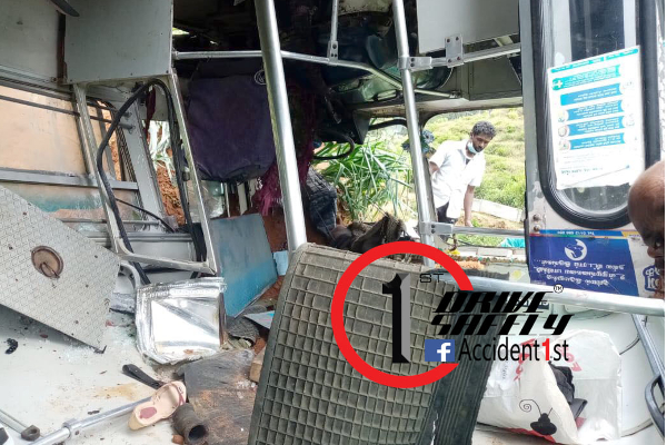 රියදුරු හදිසියේ අසනීප වෙයි, බස් රථය ප්රපාතයකට පෙරළෙයි(PHOTOS) (VIDEO) | Nuwara Eliya Accident රියදුරු හදිසියේ අසනීප වෙයි, බස් රථය ප්රපාතයකට පෙරළෙයි(PHOTOS) (VIDEO) | Nuwara Eliya Accident