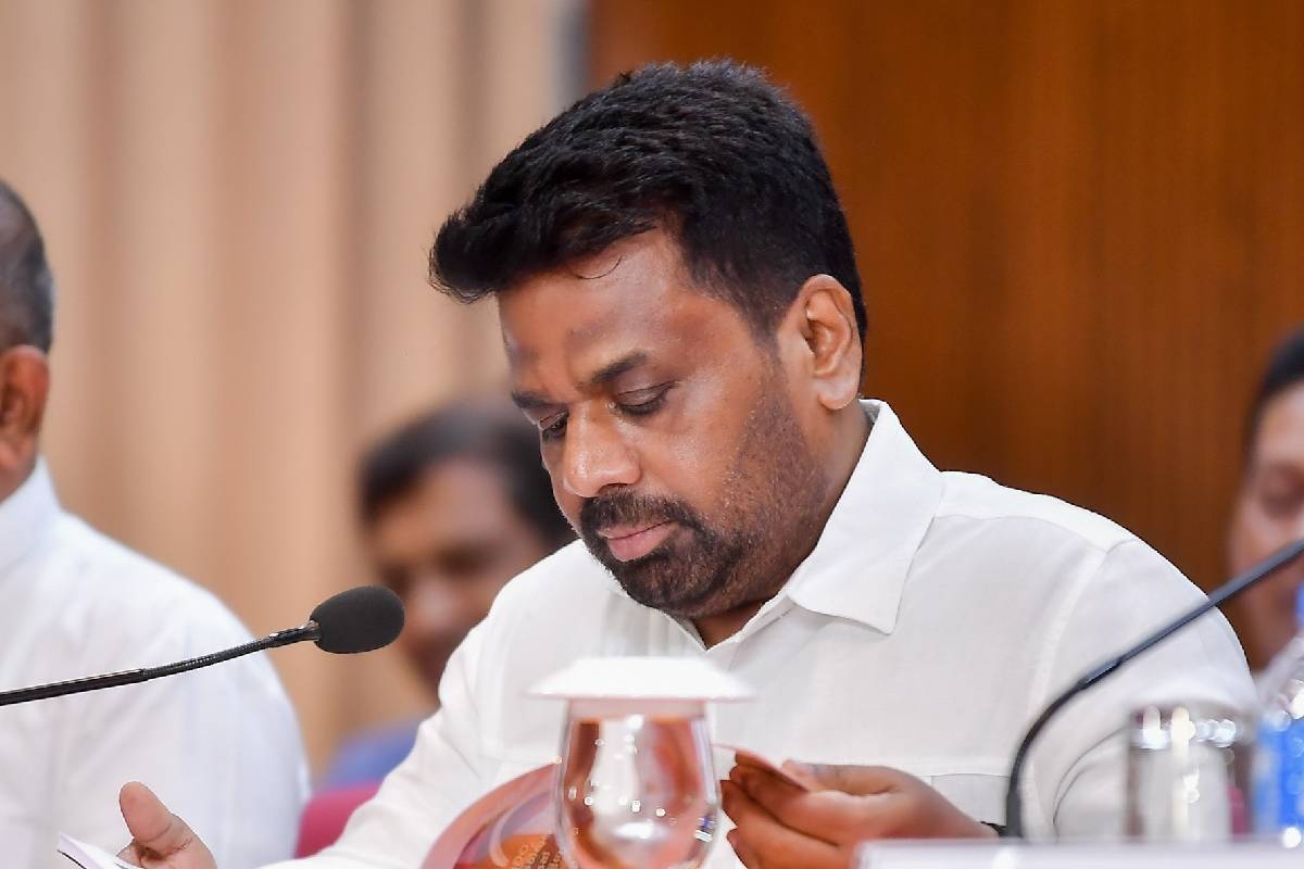 ஆளுங்கட்சியின் முக்கியஸ்தர்களின் ஆடம்பர வாழ்க்கை! பத்தரமுல்லை சீலரத்ன தேரர் கடும் விமர்சனம் | Seelarathna Thero Criticizes Luxurious Life Npp