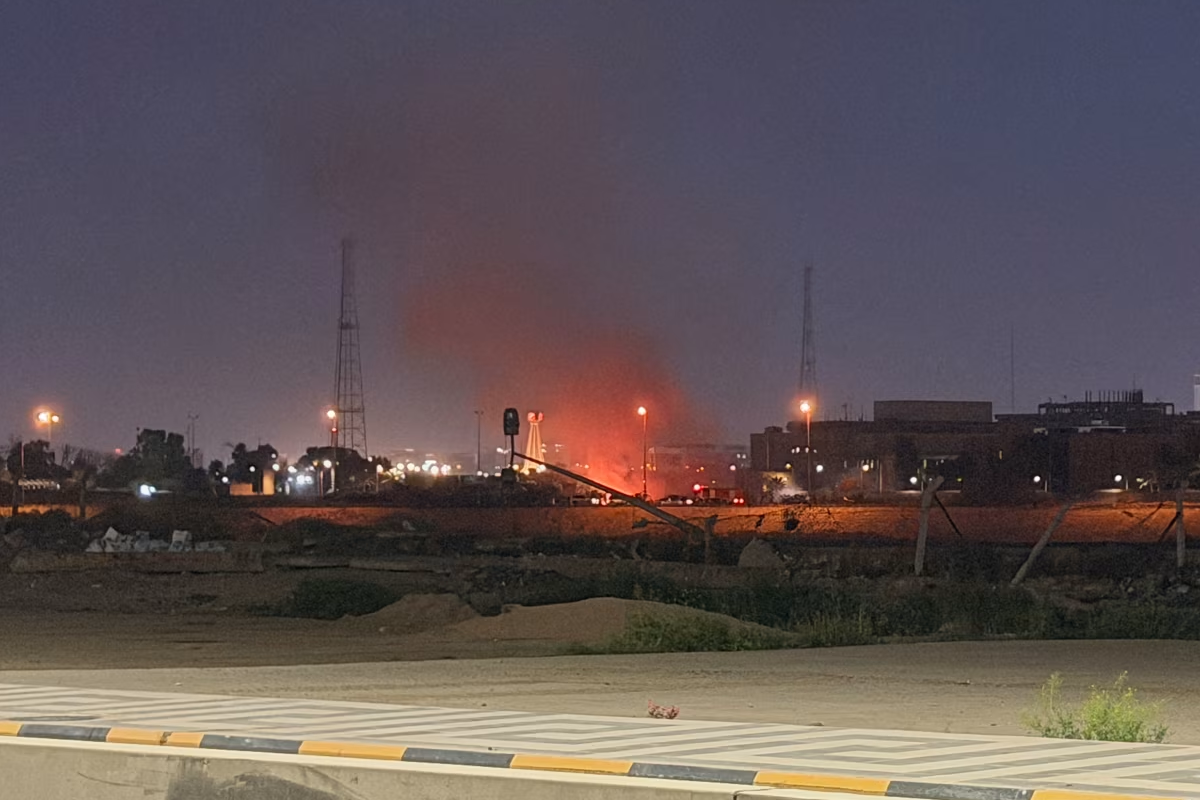 சவுதியில் 12 மணி நேரம் கொழுந்துவிட்டு எரிந்த அமெரிக்க தூதரகம்.. மறைக்கப்பட்ட மிக மோசமான தாக்குதல்! | Iranian Strike On Us Embassy Riyadh