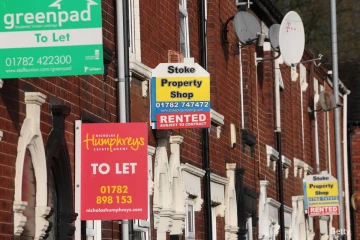 வாடகை வீடுகளில் வசிப்பவர்களை அவசர அவசரமாக காலி செய்ய வைக்கும் வீட்டு உரிமையாளர்கள்