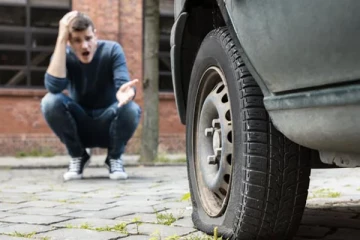 உலகில் 8 நாடுகளில் நள்ளிரவில் நடந்த ஒரே மாதிரியான 900 சம்பவங்கள்! திட்டமிட்டு நடத்திய போராட்டம்