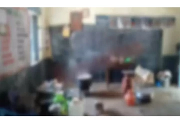 குழந்தைகளின் கண் முன்னே தாயை கொலை செய்து அடுப்பில் வேக வைத்த கொடூர தந்தை - நடுங்க வைக்கும் சம்பவம்