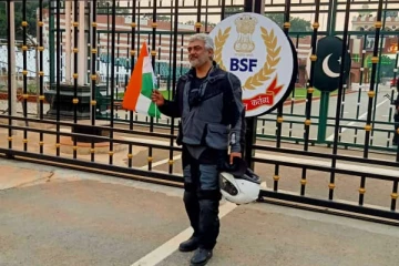 வாகா எல்லையில் செம்ம மாஸா வந்த தல அஜித் - ரசிகர்கள் டுவிட்டரில் தெறிக்கவிட்ட புகைப்படங்கள்