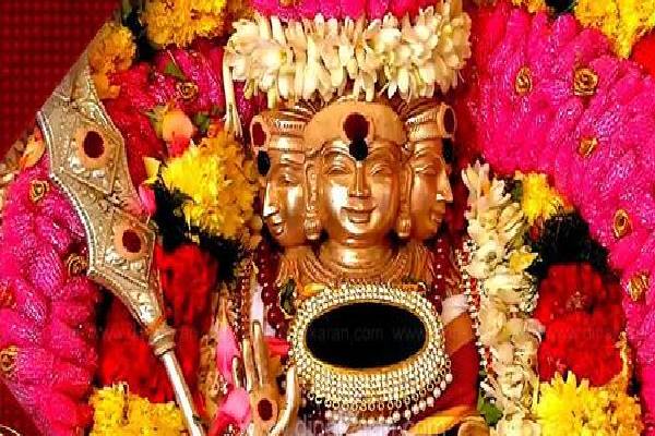 செவ்வாய் கிழமைகளில் வீட்டில் எளிய முறையில் முருக வழிபாடு செய்வது எப்படி? | Veetil Murugan Valipadu Today Astrology For Hindum