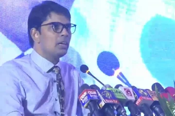 "සුරේෂ් සලේව හිරේ දැම්මා කියලා ත්‍රීවීල් කාරයගේ බඩ පිරෙන්නේ නෑ -වෛද්‍ය අර්චුනා මහින්ද ඉදිරියේ ආණ්ඩුවේ රෙදි ගලවයි