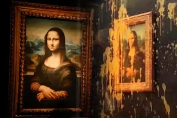 உலக புகழ்பெற்ற மோனா லிசா ஓவியத்தின் மீது தாக்குதல்