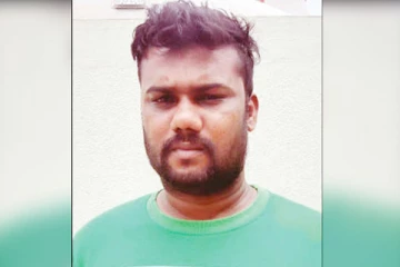 ஓடும் ரயிலில் பெண் வக்கீலுக்கு பாலியல் தொல்லை - கைதான ஐ.டி.இளைஞர்