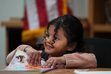 மரணத்தின் வாயிலில் உள்ள சிறுமியை வெளியேற்ற டிரம்ப் நிர்வாகம் உத்தரவு!