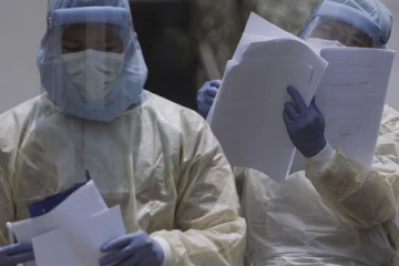 நாட்டின் அனைத்து மாவட்டங்களிலும் நேற்று கொரோனா நோயாளர்கள் பதிவு