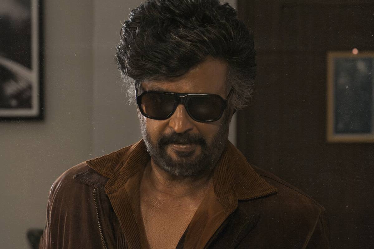 முட்டாள்தனத்தை பாராட்டிய ரஜினி..வெளுத்து வாங்கிய பிரபல இயக்குநர்... | Rajinikanth Praises Dhurandhar 2 Director Slams