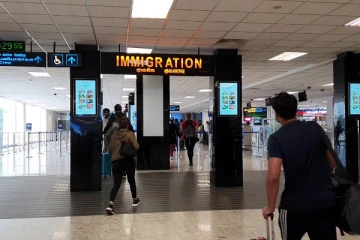 யாழில் கனடாவுக்கு அனுப்புவதாக லட்சக்கணக்கில் மோசடி - பெண் கைது