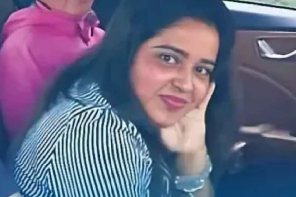 செவ்வந்தி கைது விடயத்தில் ஏன் இந்த விளம்பரம்..! அரசிடம் எழுப்பப்பட்ட கேள்வி | Why This Advertisement Regarding Isharas Arrest