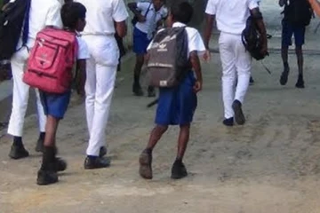 பாடசாலைக்கு சென்ற மாணவர்களுக்கு ஏற்பட்ட சோகம்!