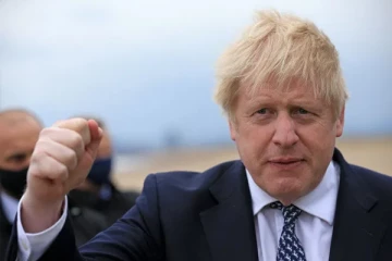 பிரித்தானியர்கள் இனி சமூக இடைவெளியை பின்பற்ற வேண்டாம்... எப்போது முதல் தெரியுமா? பிரதமர் ஜோன்சன் சூசகம்