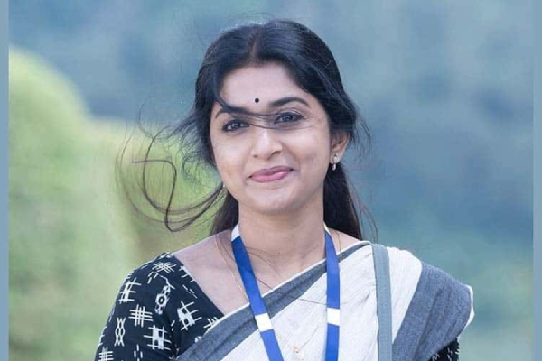 திருமணத்தால் வாழ்க்கையை தொலைத்த மீரா ஜாஸ்மின்.. ரகசியத்தை உடைக்கும் பிரபலம் | Meera Jasmine Lost Movie Chance After Marriage