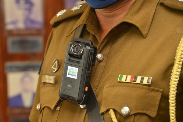 கிளிநொச்சியில் இரண்டு பொலிஸ் உத்தியோகத்தர்கள் பணியிடை நீக்கம் | Two Kilinochchi Police Officers Suspended